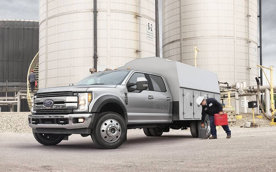 2017-ford-f450-super-duty-utility - The Fast Lane Truck