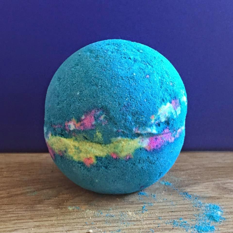 Lushsibs: Intergalactic Bath Bomb - Lush Cosmetics