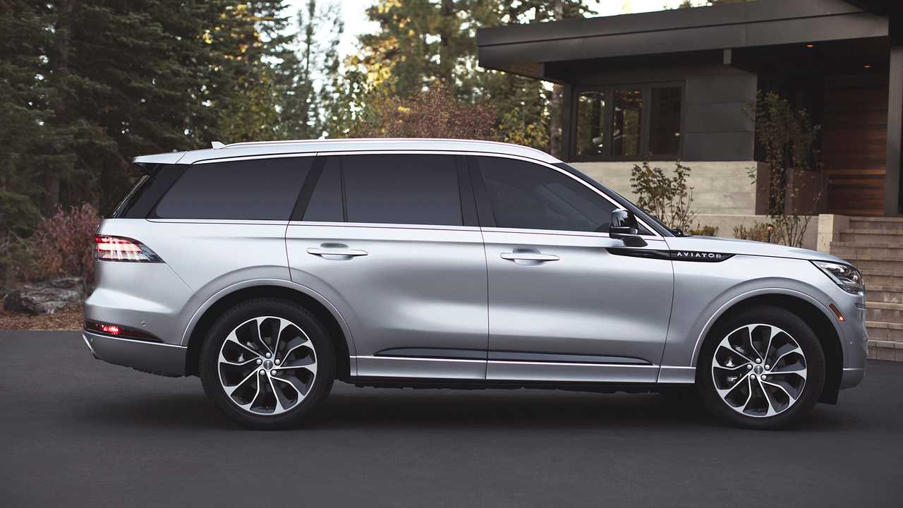 2022 Lincoln Aviator Grand Touring PHEV: Sublime Luxury Electric Hybrid ...