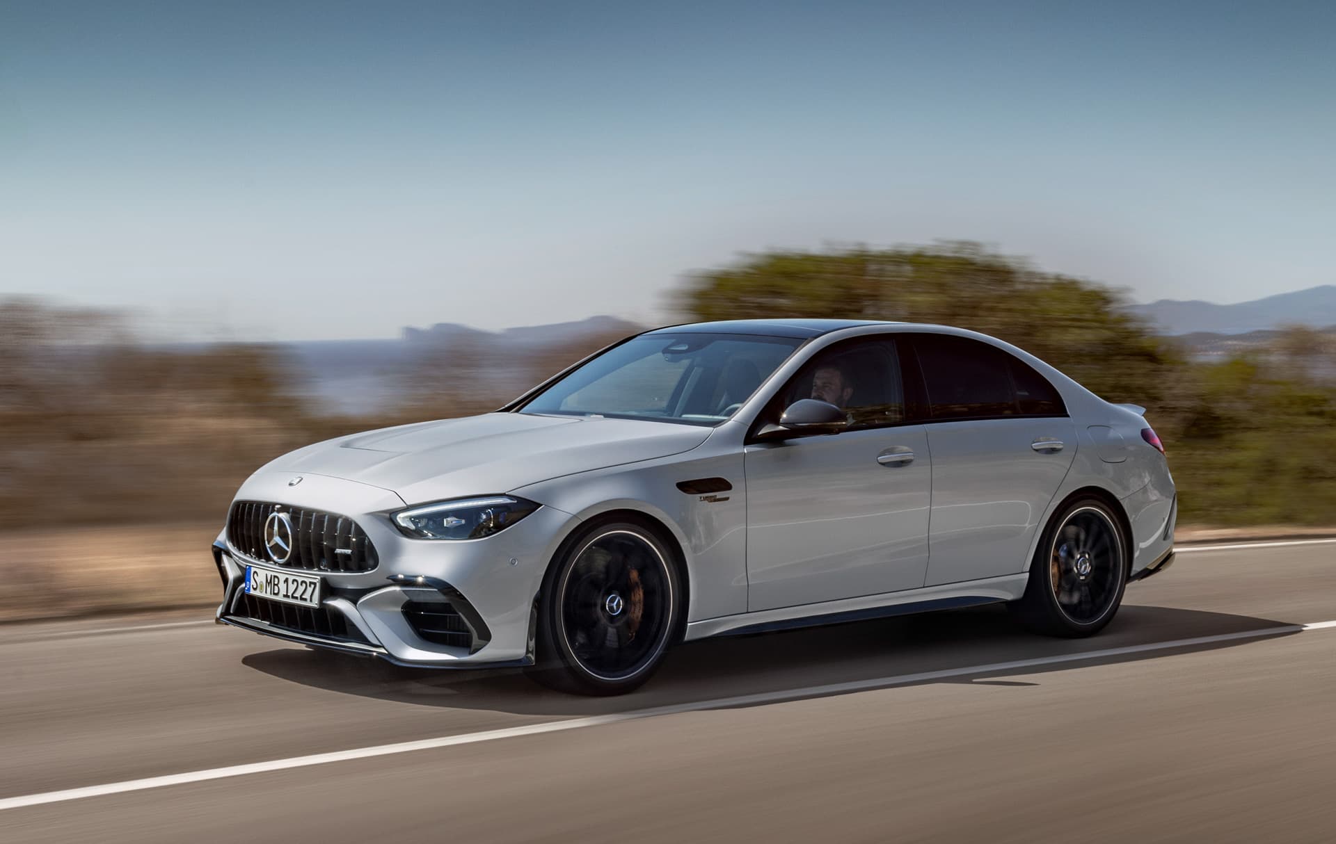 2023-Mercedes-AMG-C-63-S-E-PERFORMANCE-00001 - AVTOPLUS.mk