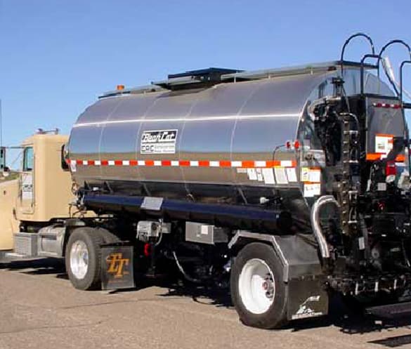 Granulated Rubber Asphalt Distributor | BearCat MFG