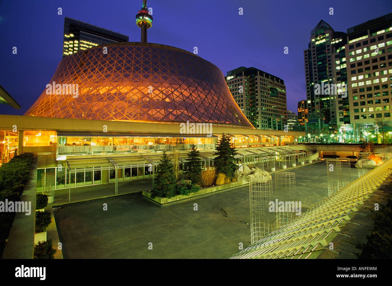Roy Thomson Hall Stock Photos & Roy Thomson Hall Stock Images - Alamy