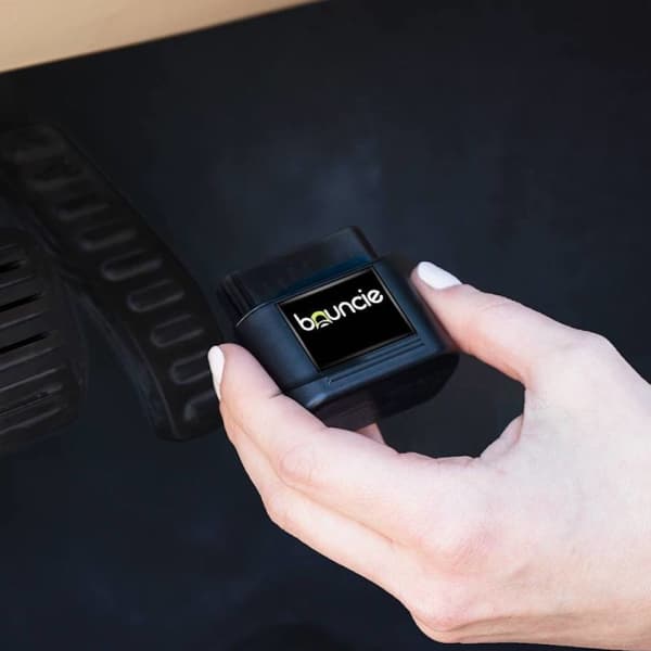 Bouncie Smart Driving Companion | Giftopix