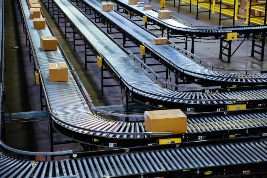 Minimum Pressure Accumulation Conveyors | Hytrol