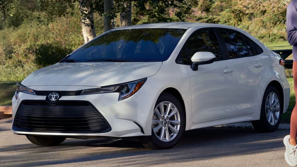 2025 Toyota Corolla Hybrid Specs, Dimensions & Colors | Cars.com