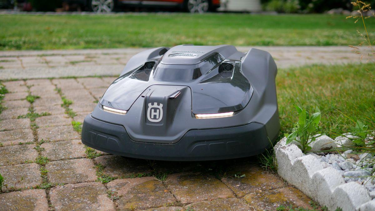 Husqvarna Automower 450XH EPOS review: A breakthrough for robot lawn ...