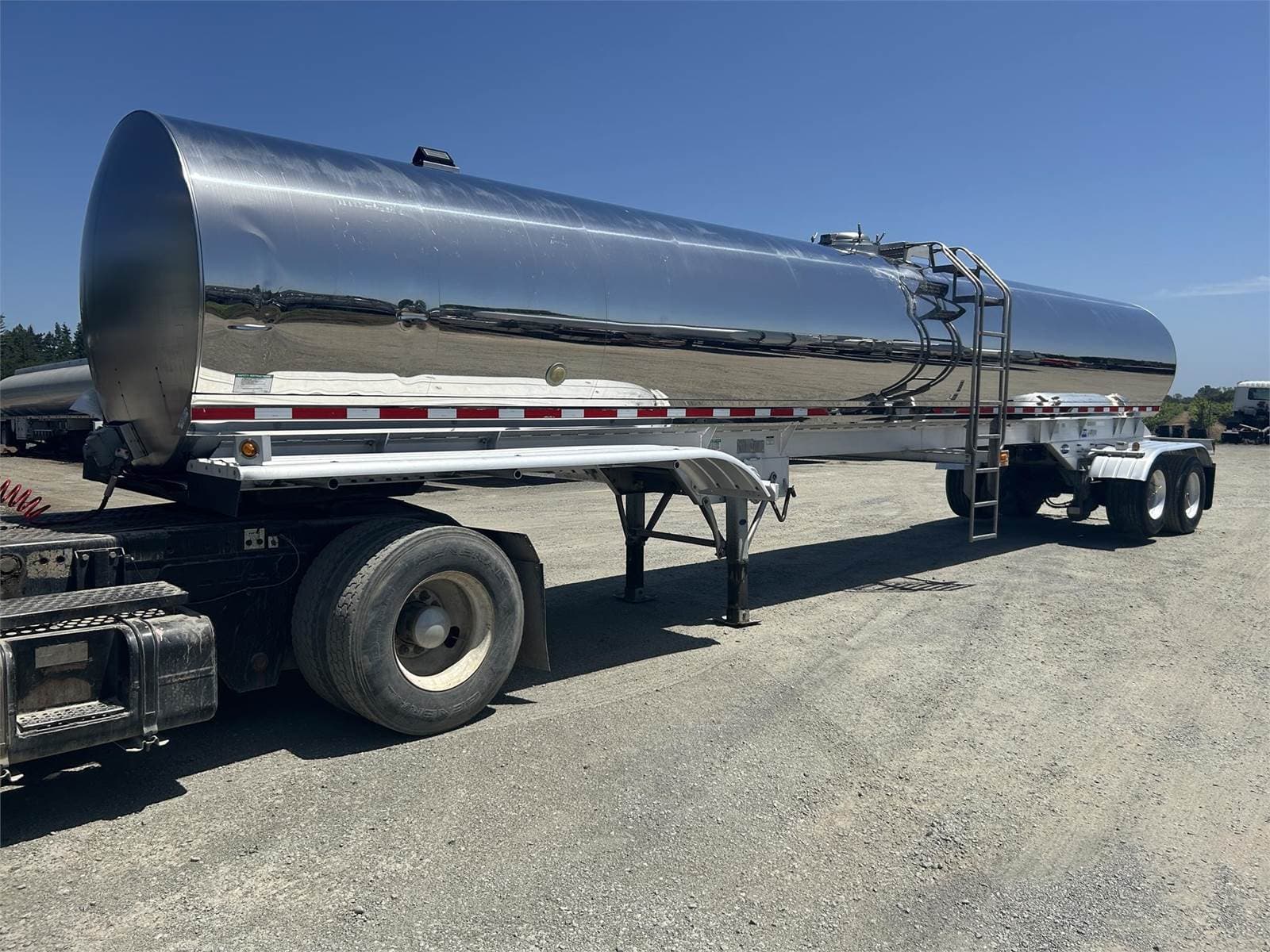 2018 Walker Single Axle Stainless Steel Food Grade Tanker Trailer - Air ...