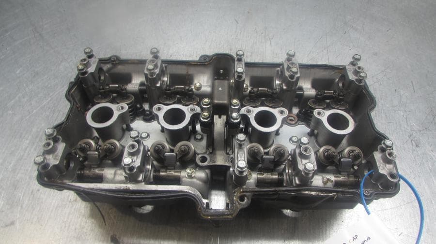 Suzuki GSXR750 L Motorcycle Engine Cylinder Head Assembly