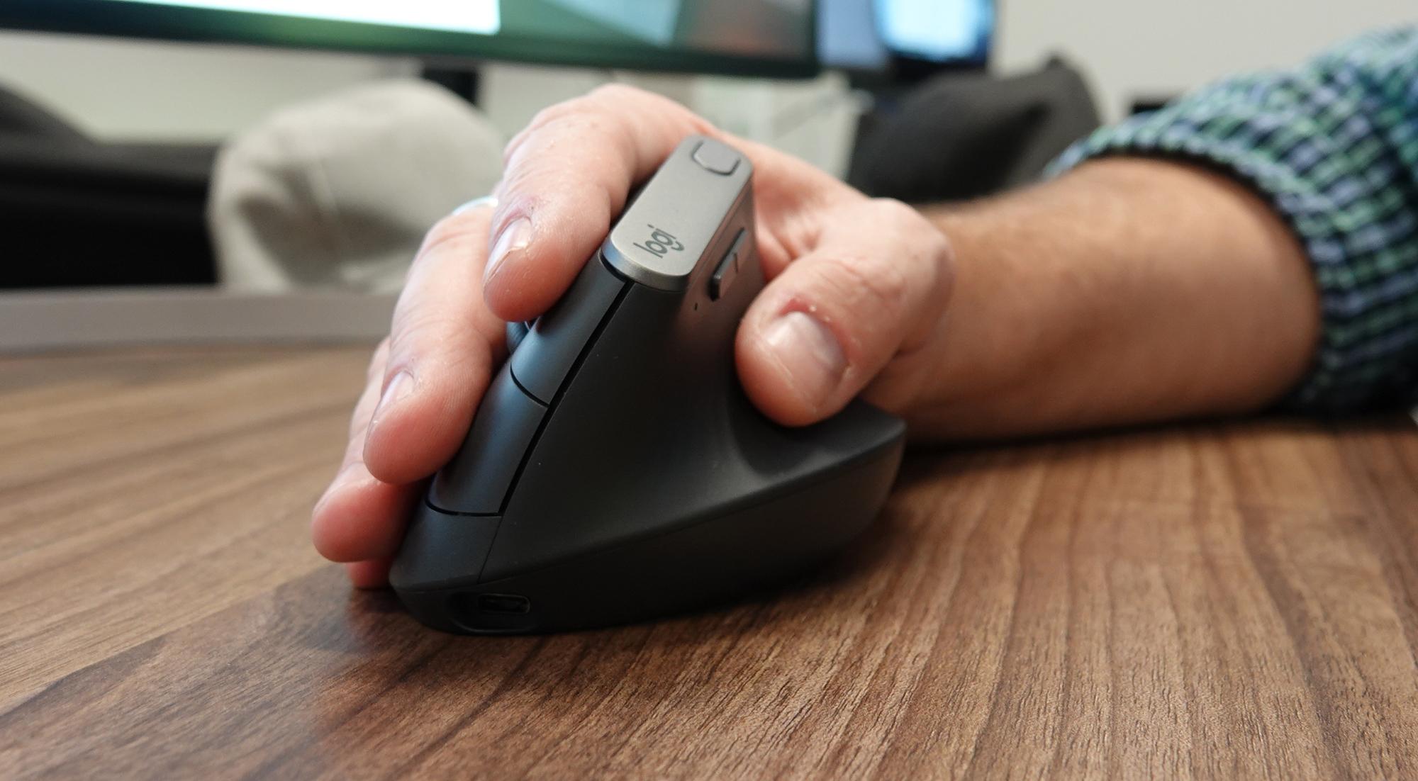 Logitech MX Vertical Mouse review: Looks strange but it's bloody ...