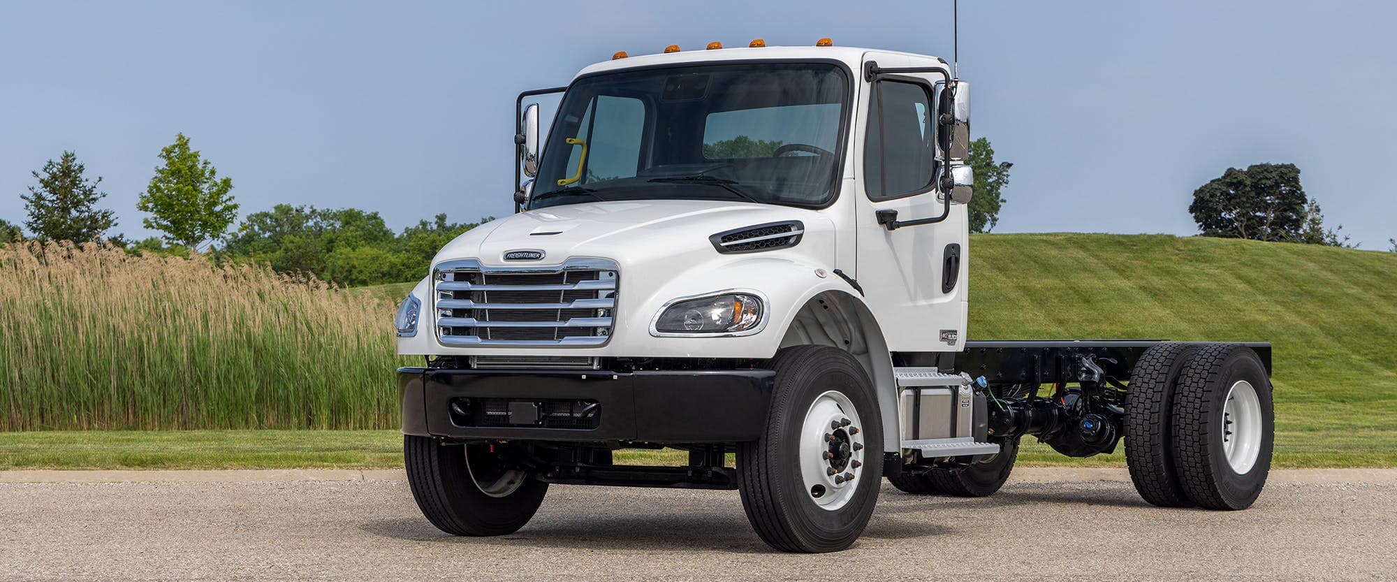 M2 106 Plus | Freightliner Trucks