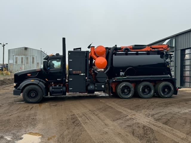 (SOLD) 2020 Peterbilt 567 with a 2020 Foremost 1200 Hydrovac ...