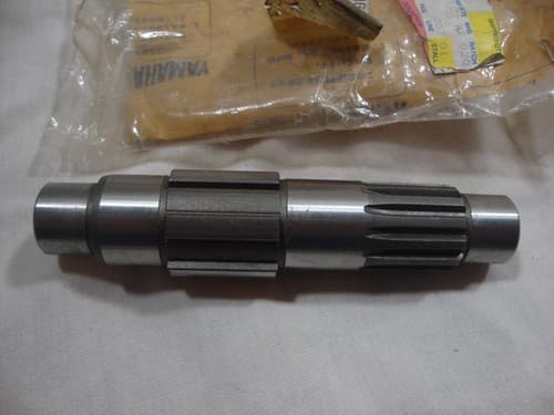 Genuine Yamaha J38-46351-00 trans countershaft G2 G5 G8 G9 G11 G14 YTF2 ...
