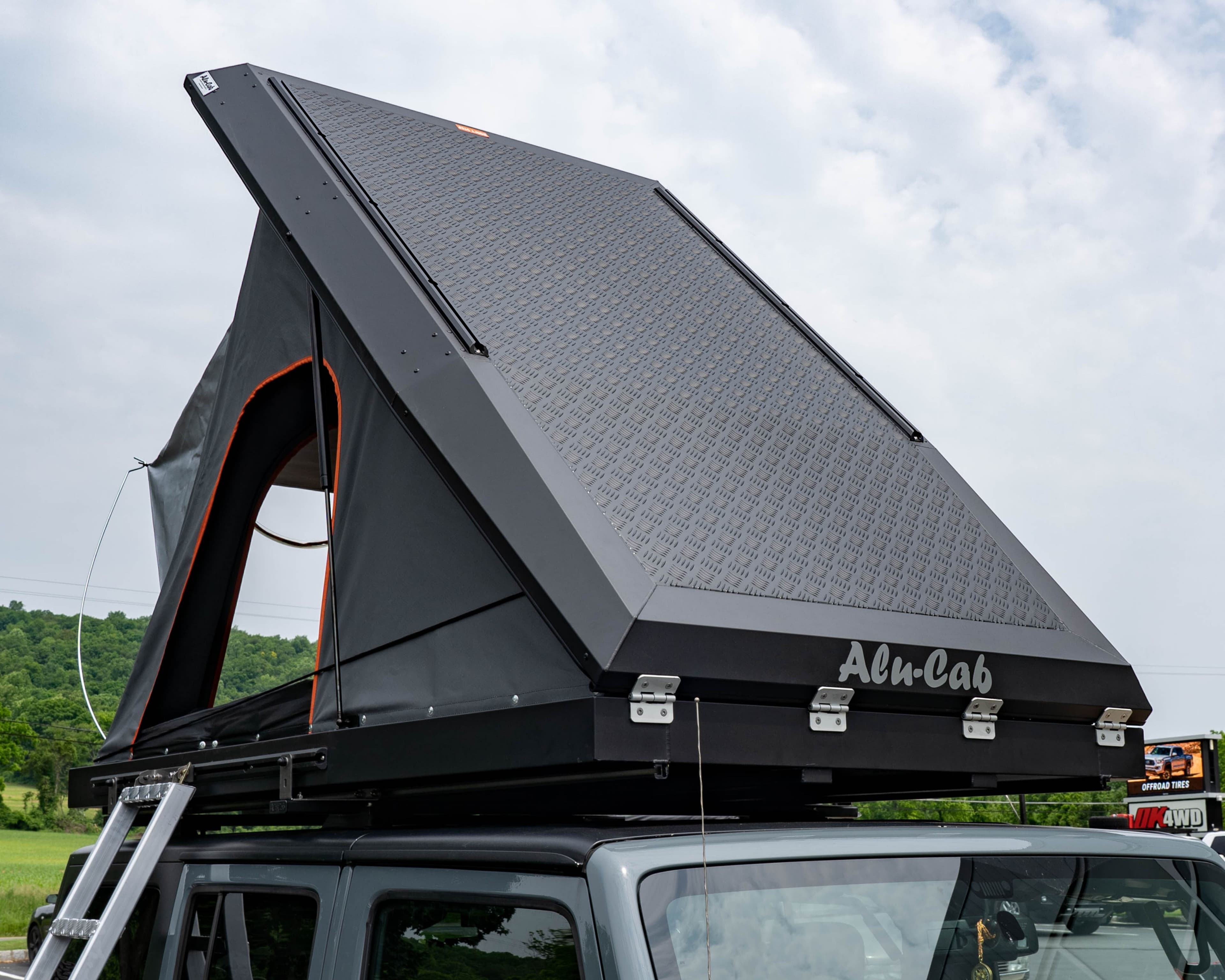 Alu-Cab Gen 3 Expedition Roof Top Tent | Roof top tent, Tent, Top tents