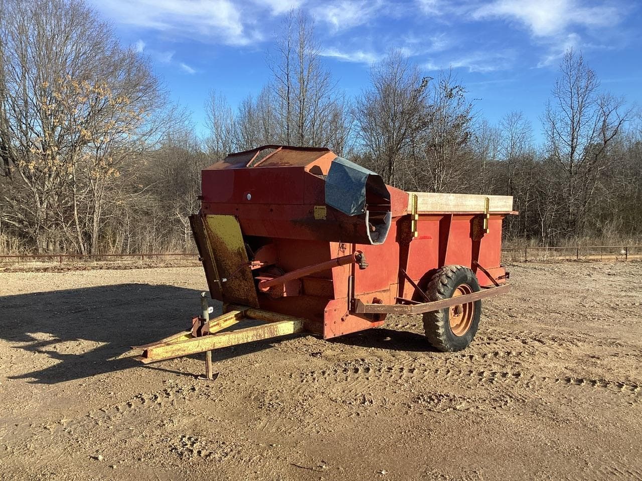 SOLD - Schuler 125 Hay and Forage Grinders/Mixers | Tractor Zoom