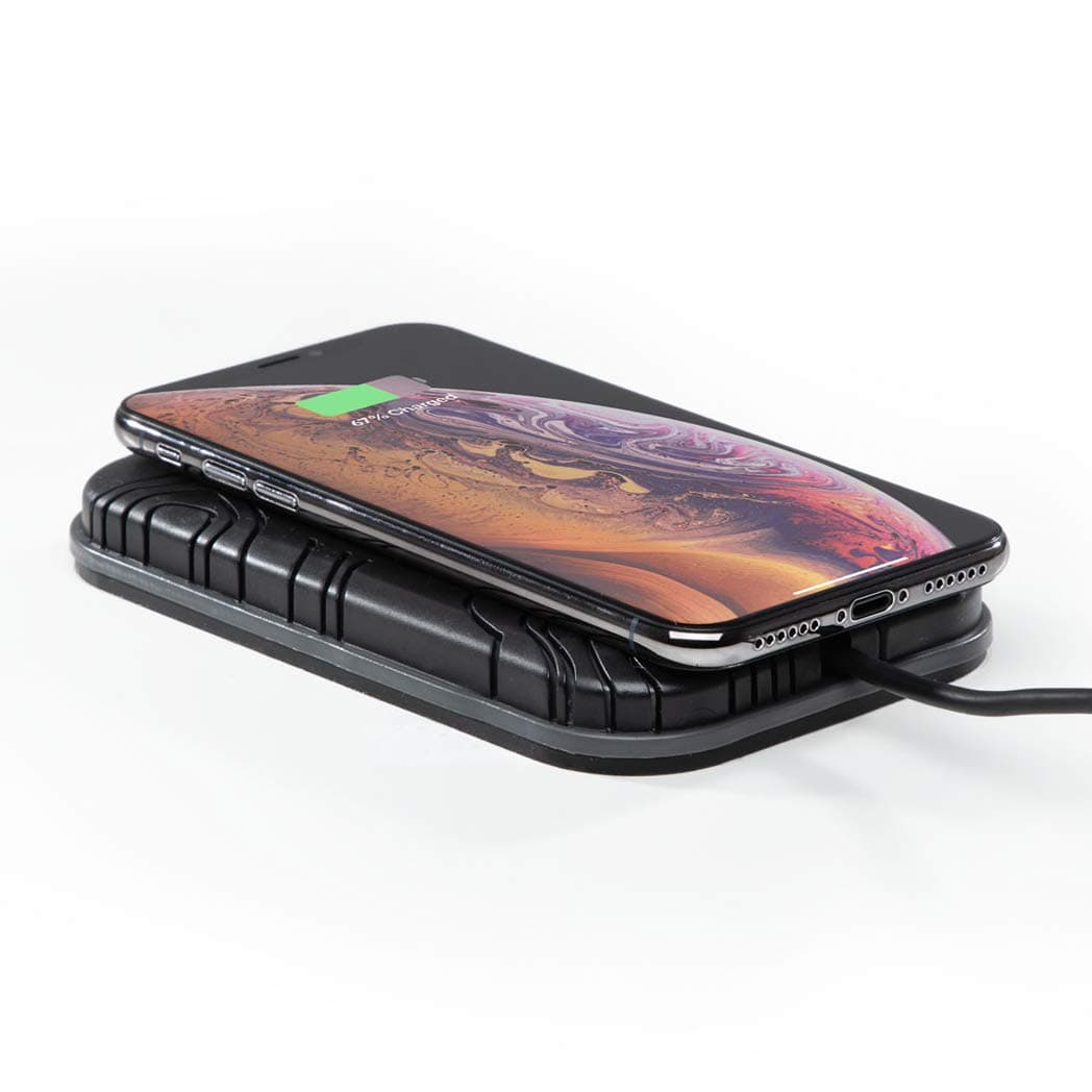 Carrichs Wireless Charging Pocket