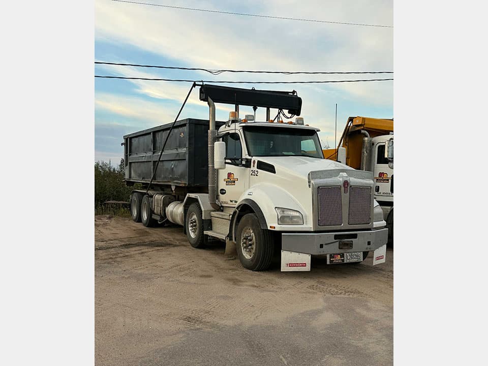 Used Kenworth T880 Roll-Off Dump Truck for sale