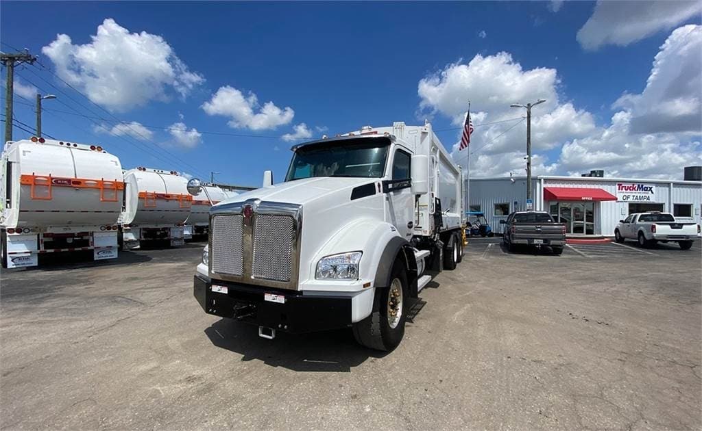 Kenworth T880 Transfer Truck