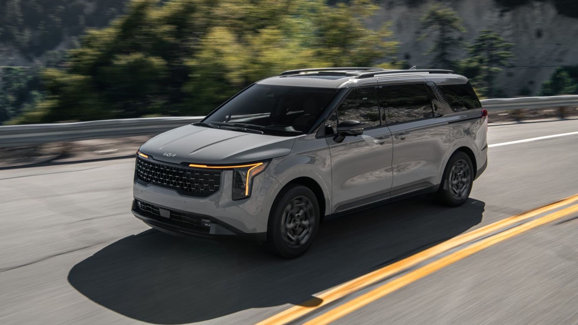 2025 Kia Carnival Images: Interior And Exterior Gallery