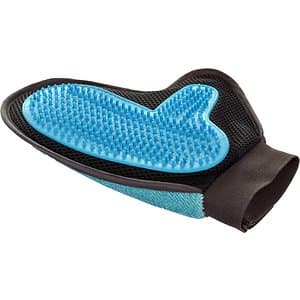 5 Best Cat Grooming Gloves for Deshedding 2022 | Reviews