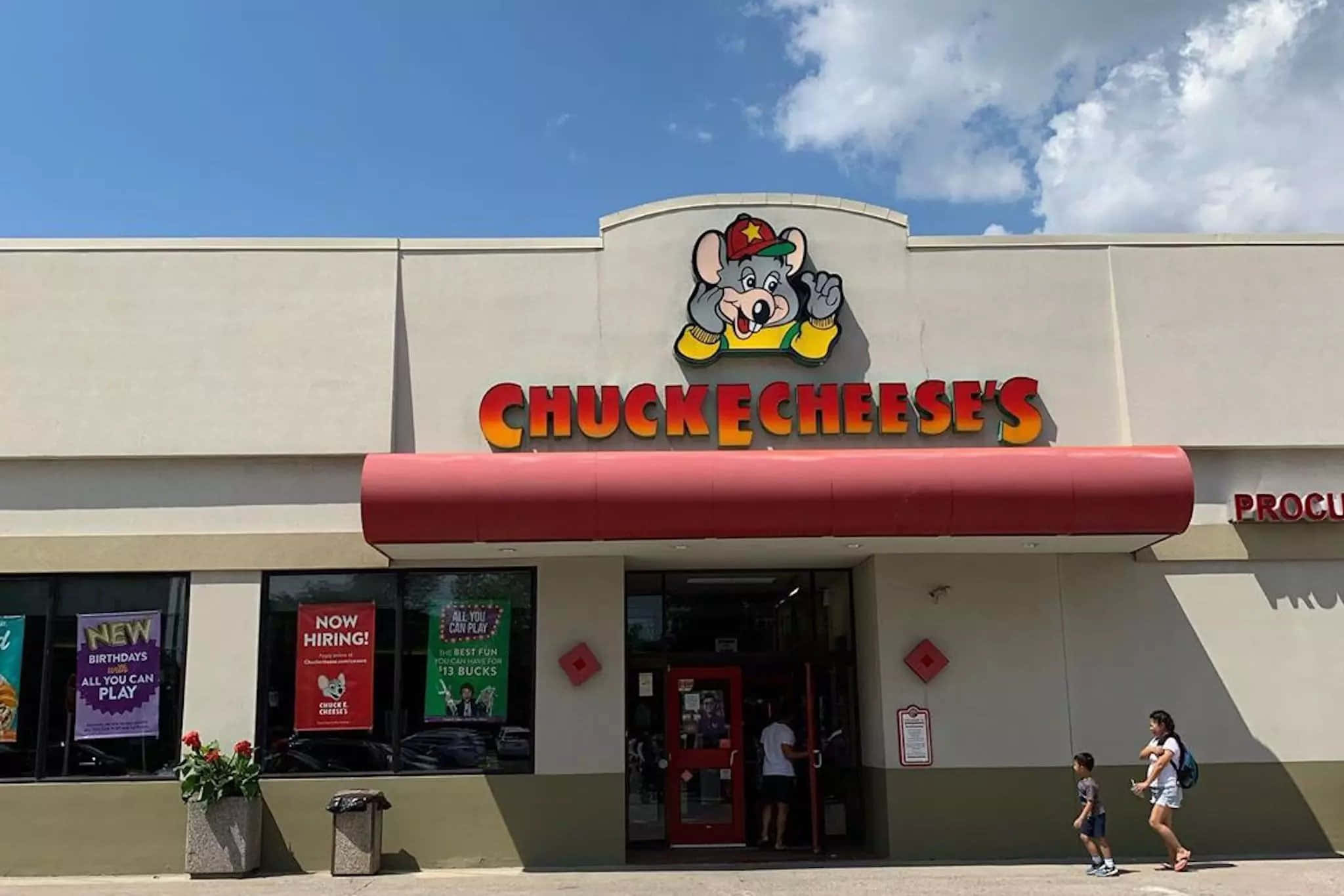 [100+] Chuck E Cheese Pictures | Wallpapers.com