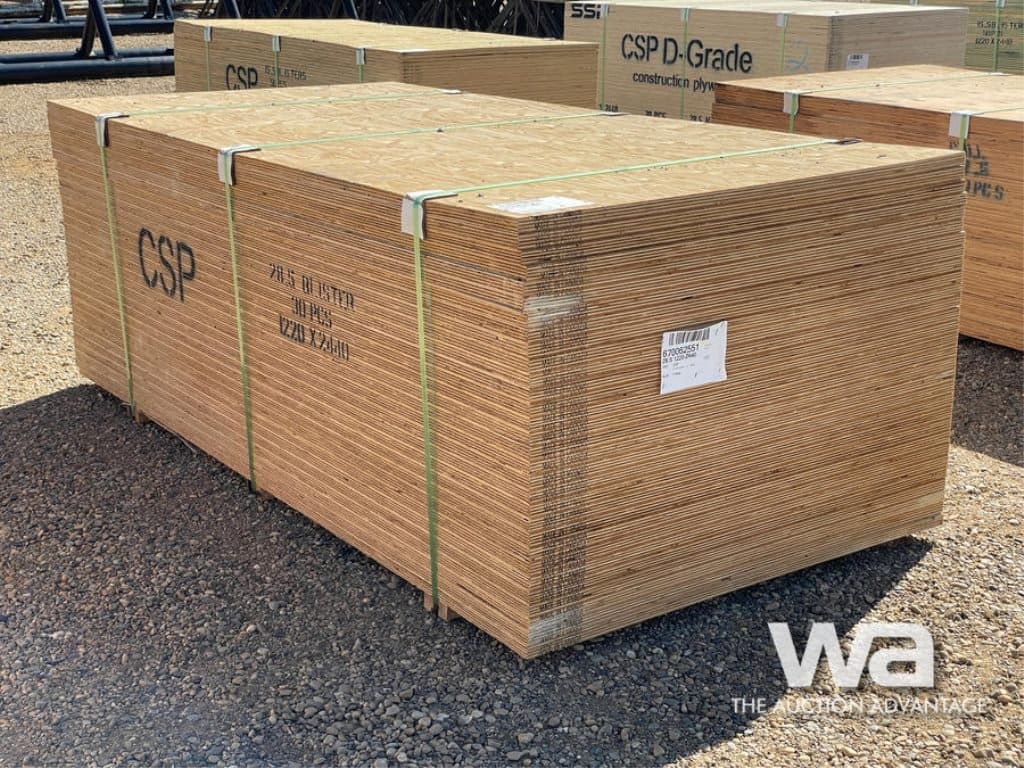 (30) 1 1/8 IN. 4 X 8 FT. CSP PLYWOOD SHEETS