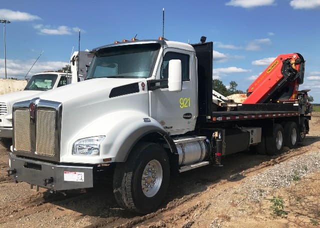 2018 Kenworth T880 Flatbed Truck with Palfinger Crane (810603) - Item ...