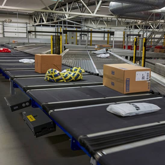 BG Cross-Belt Sorter for Logistics | Beumer Group