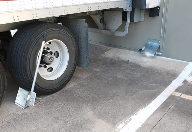 VERSACHOCK™ Wheel Chock Wireless Trailer Restraint System - Kelley ...