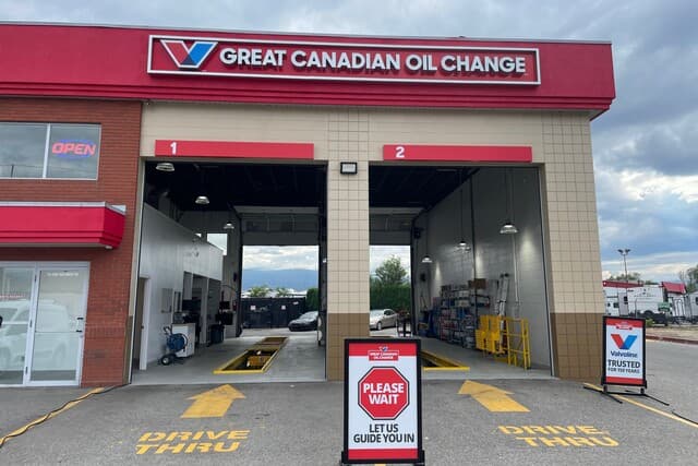 Bernhardt brothers open Great Canadian Oil Change at Reid's Corner ...