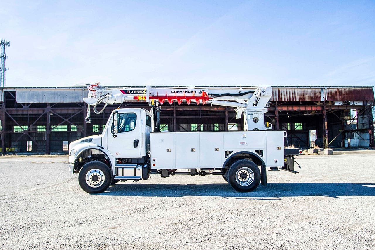 Terex Commander 4047 Digger Derrick – Custom Truck One Source