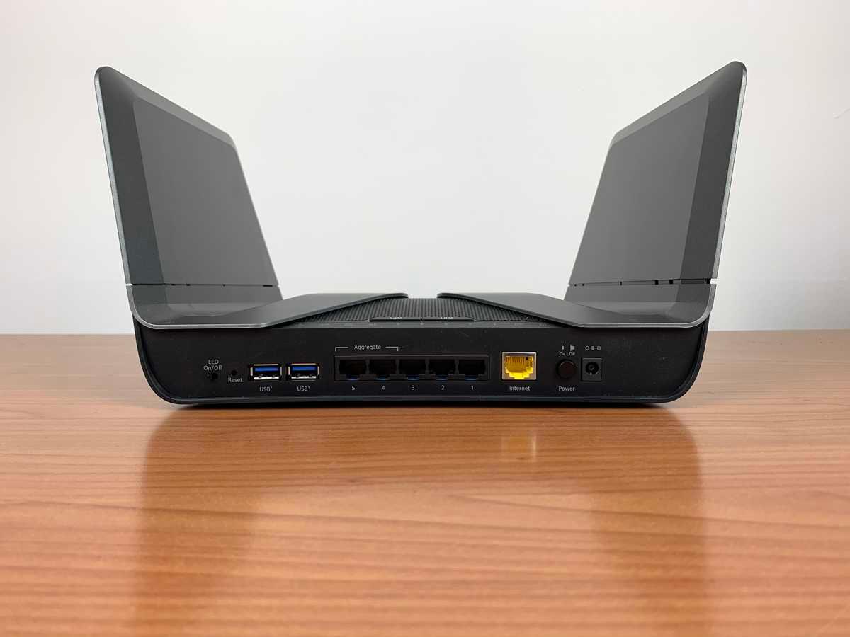 Netgear Nighthawk AX8 RAX80 - Recensione - GameSource