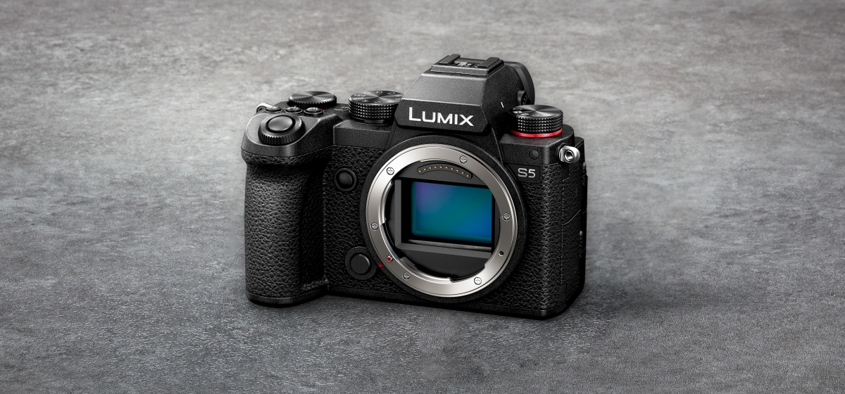 LUMIX DC-S5 Full Frame 10 Bit Camera | Panasonic UK & Ireland