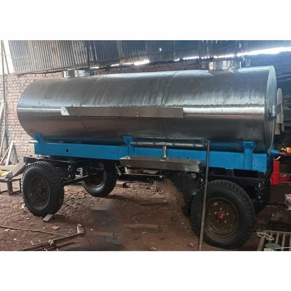Stainless Steel Water Tanker at ₹ 195000/piece | Tractor Water Tanker ...