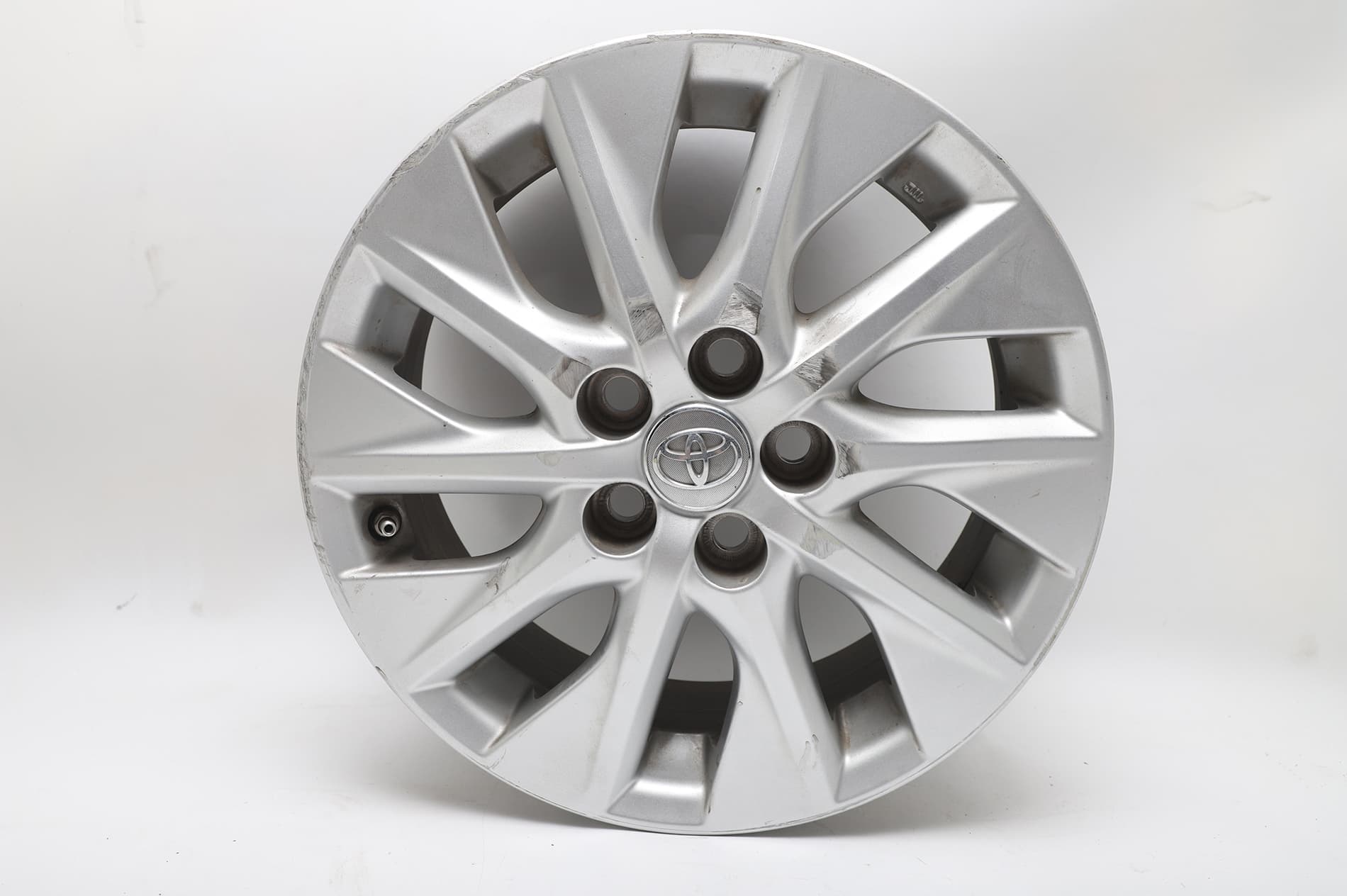 Toyota Prius OEM 15-inch Alloy Wheel