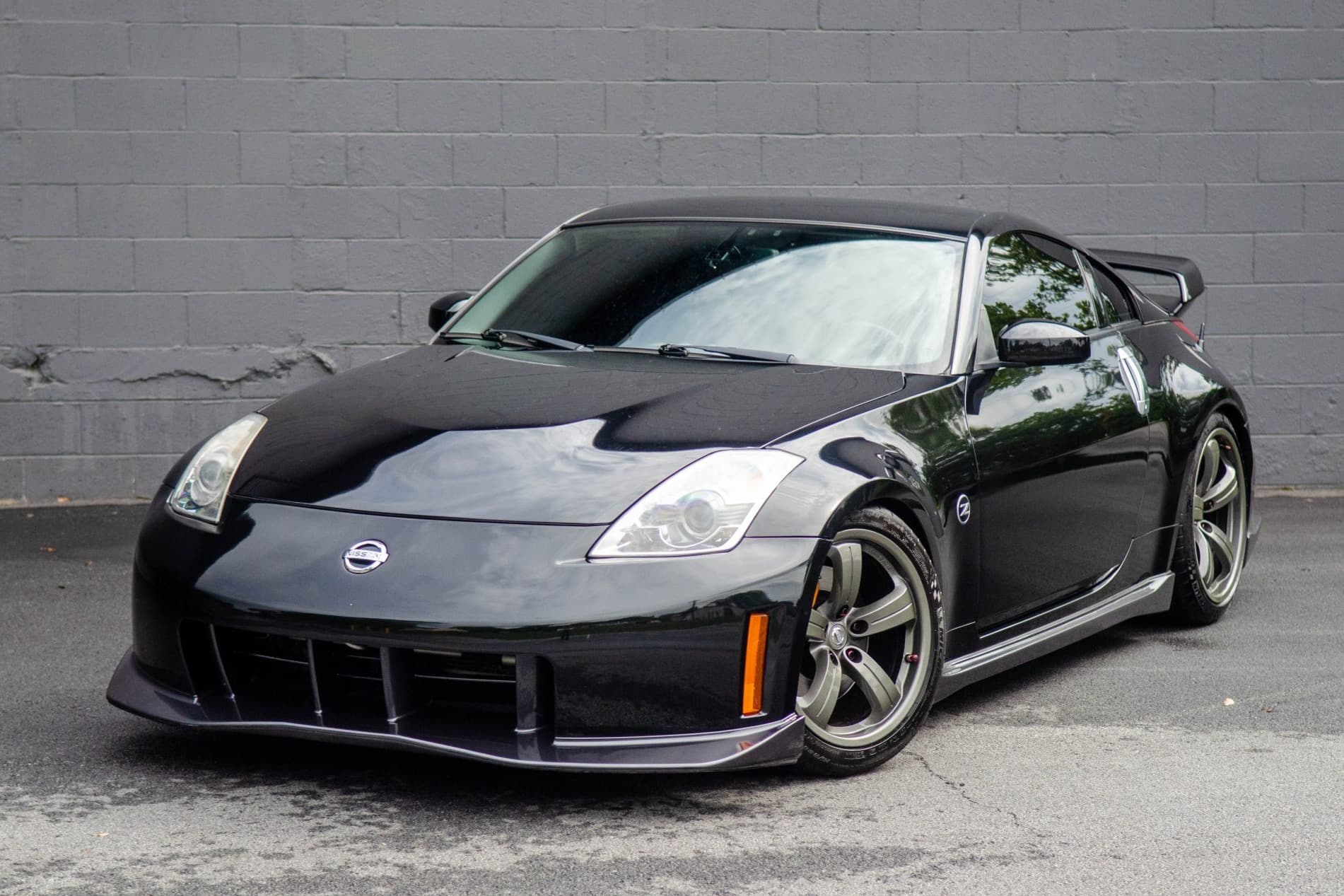 No Reserve: 31k-Mile 2008 Nissan NISMO 350Z for sale on BaT Auctions ...