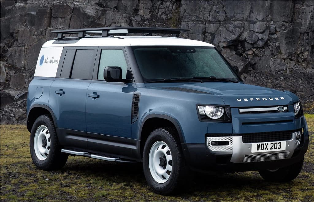 Oficial: Land Rover Defender P400e, primul Defender PHEV