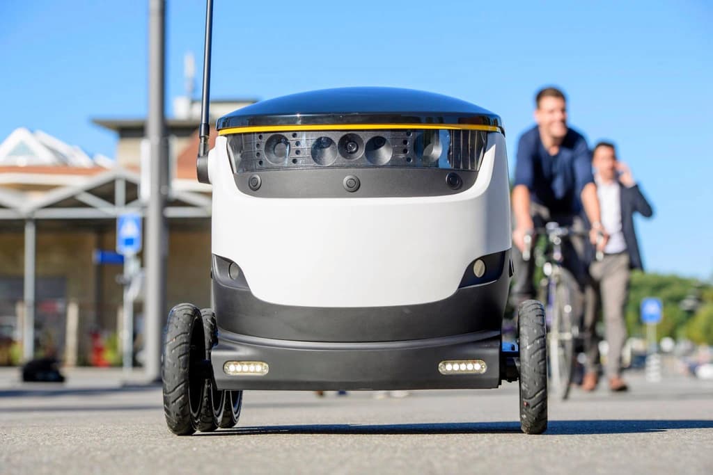 Starship Delivery Robot