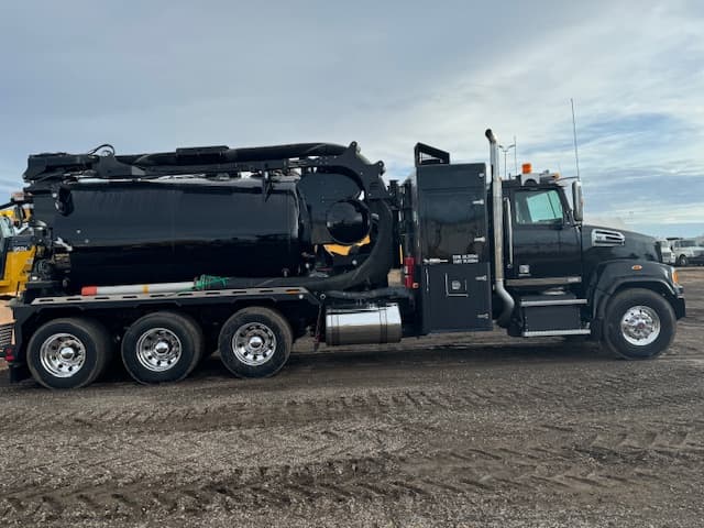 (SOLD) 2022 Western Star 4700 Foremost 1200 Hydrovac – Highlander Equipment