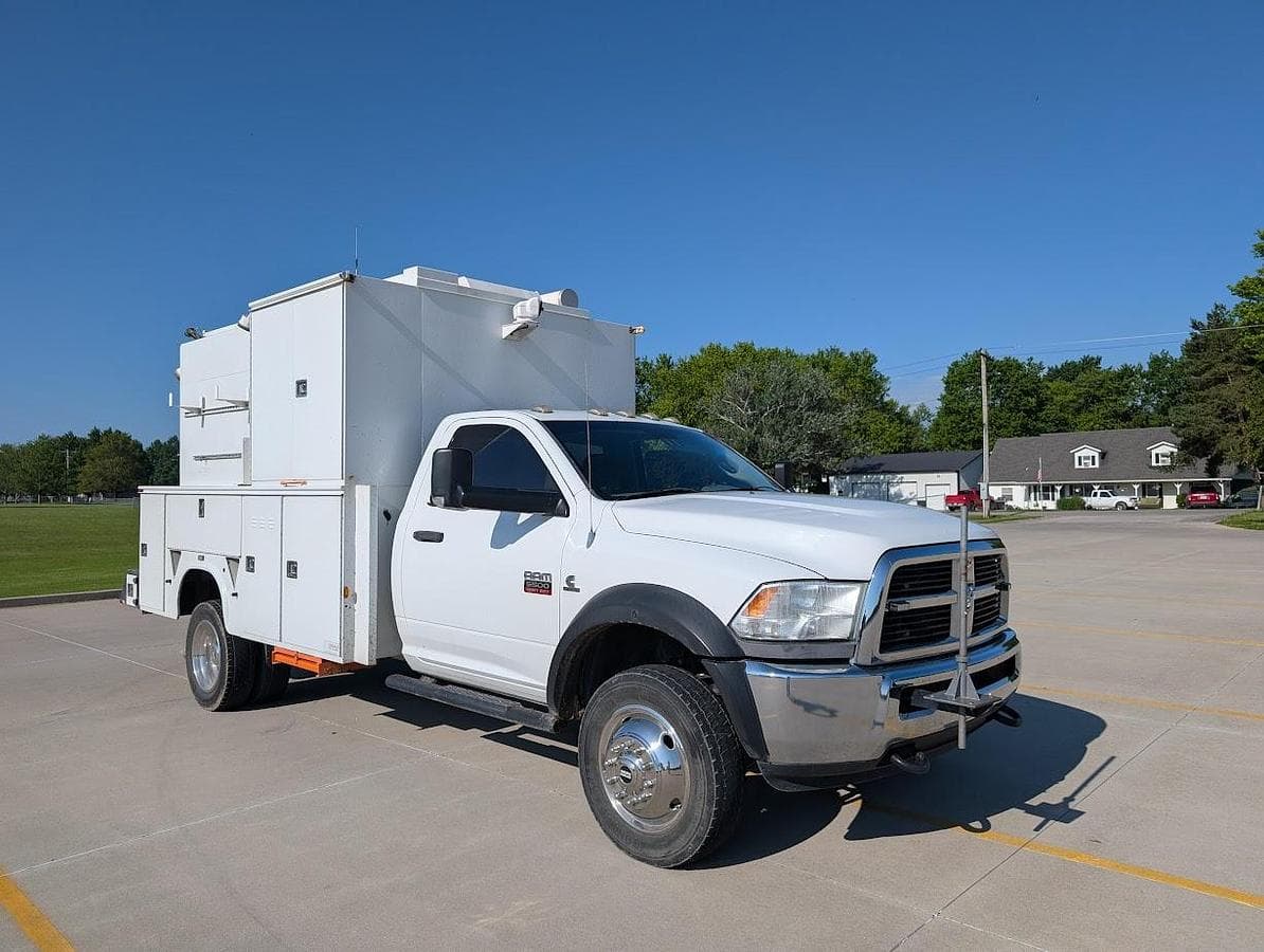 Used 2012 Dodge Ram 5500 4x4 Enclosed High-Top Service Truck for Sa...