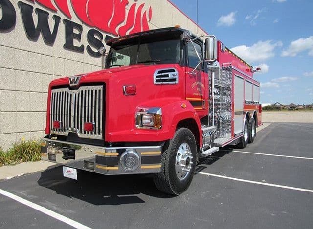 Western Star 4700 Fire Tanker Truck | Fire trucks, Trucks, Tanker trucking