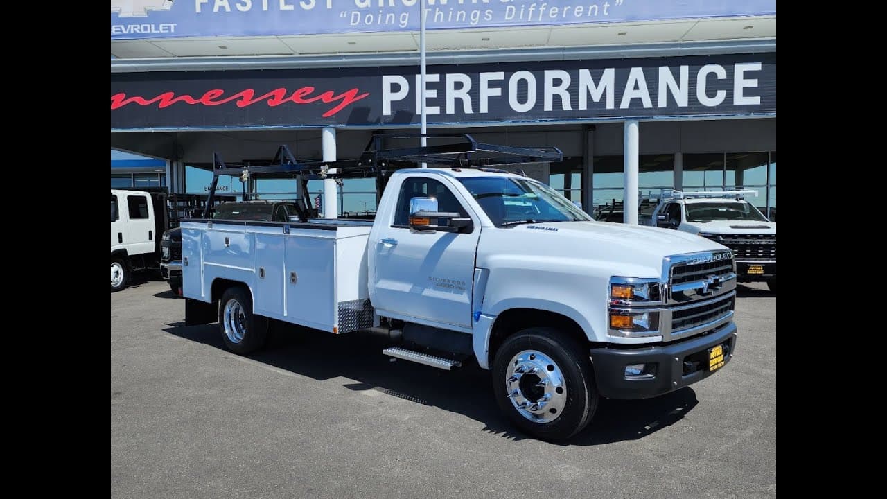 CV00506 2022 Chevy Silverado 5500HD with Scelzi Service Body - YouTube