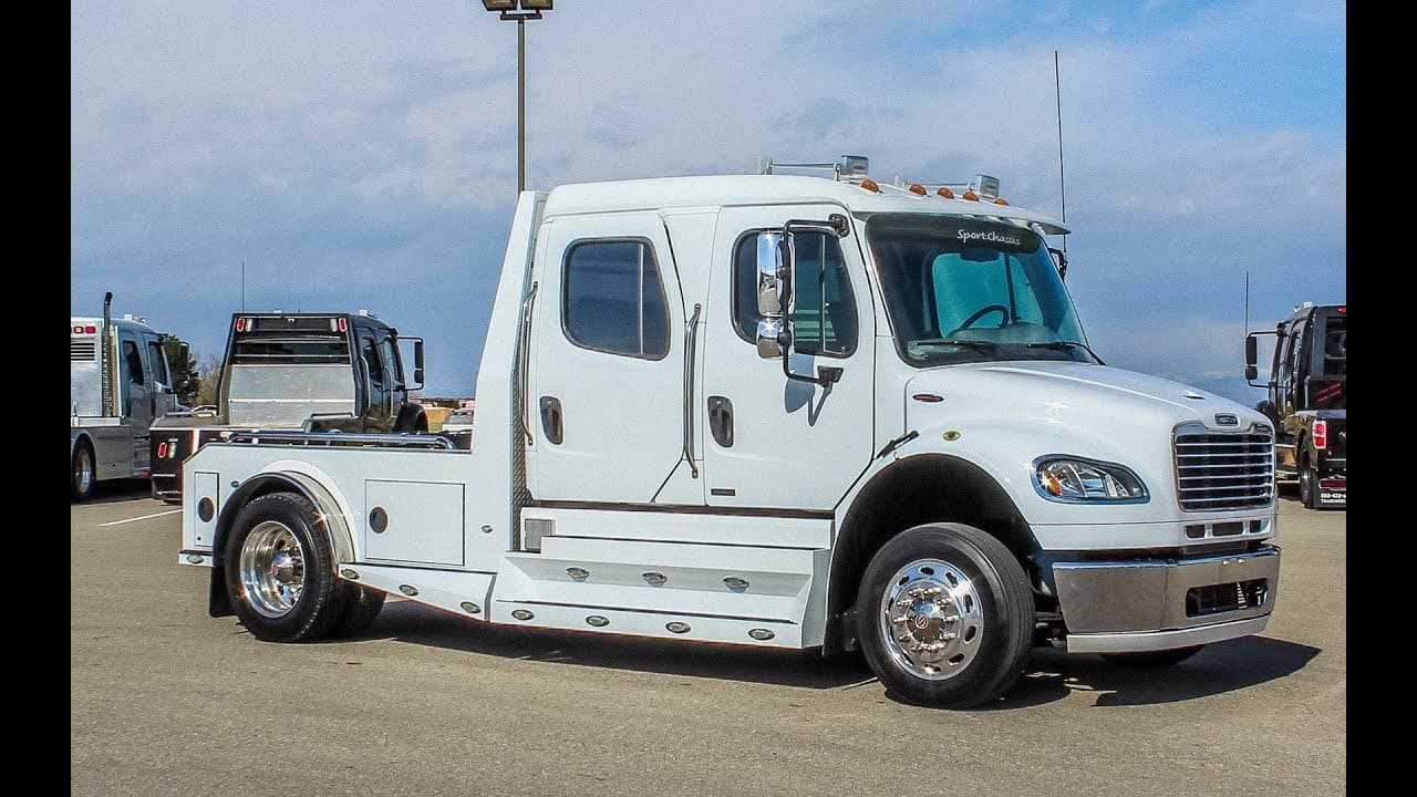 Freightliner M2 106 Sport Chassis