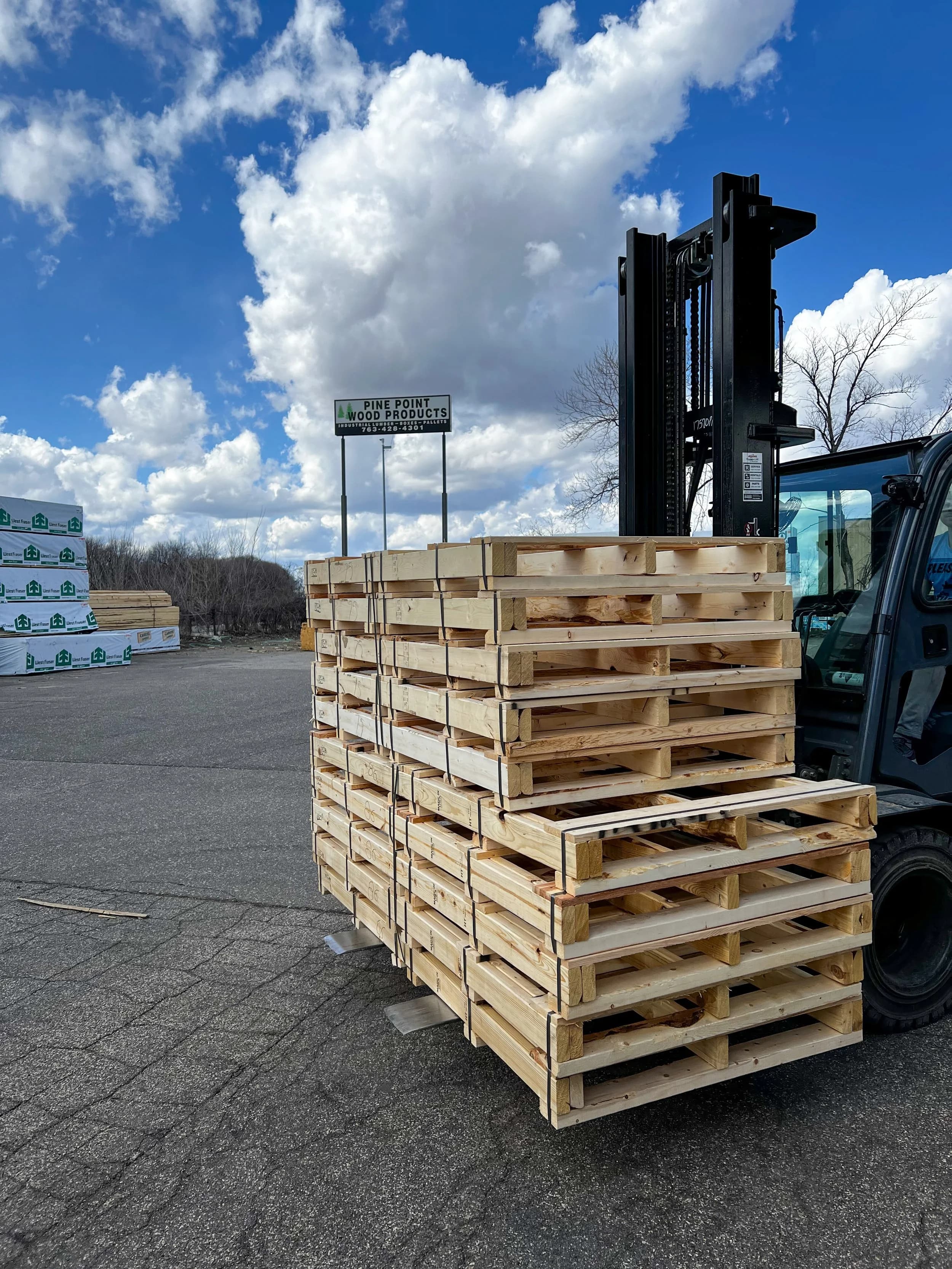Pine Point Wood Products Inc. — Custom Pallets