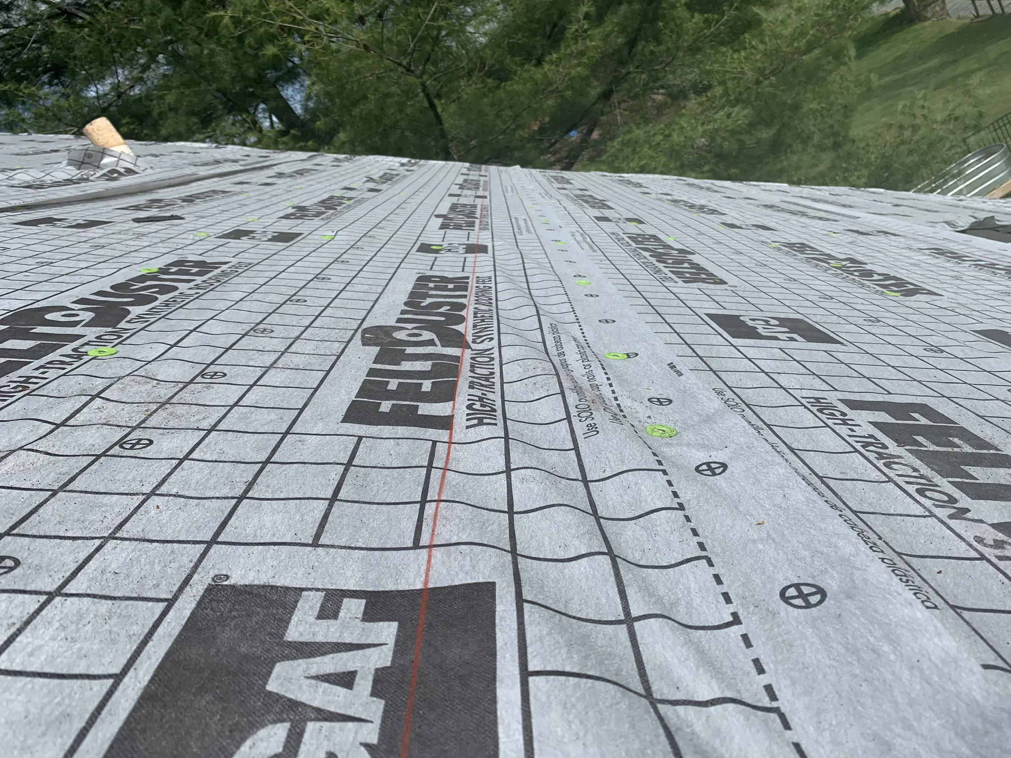 Gaf Felt Buster Synthetic Underlayment - Litespeed Construction Knoxville