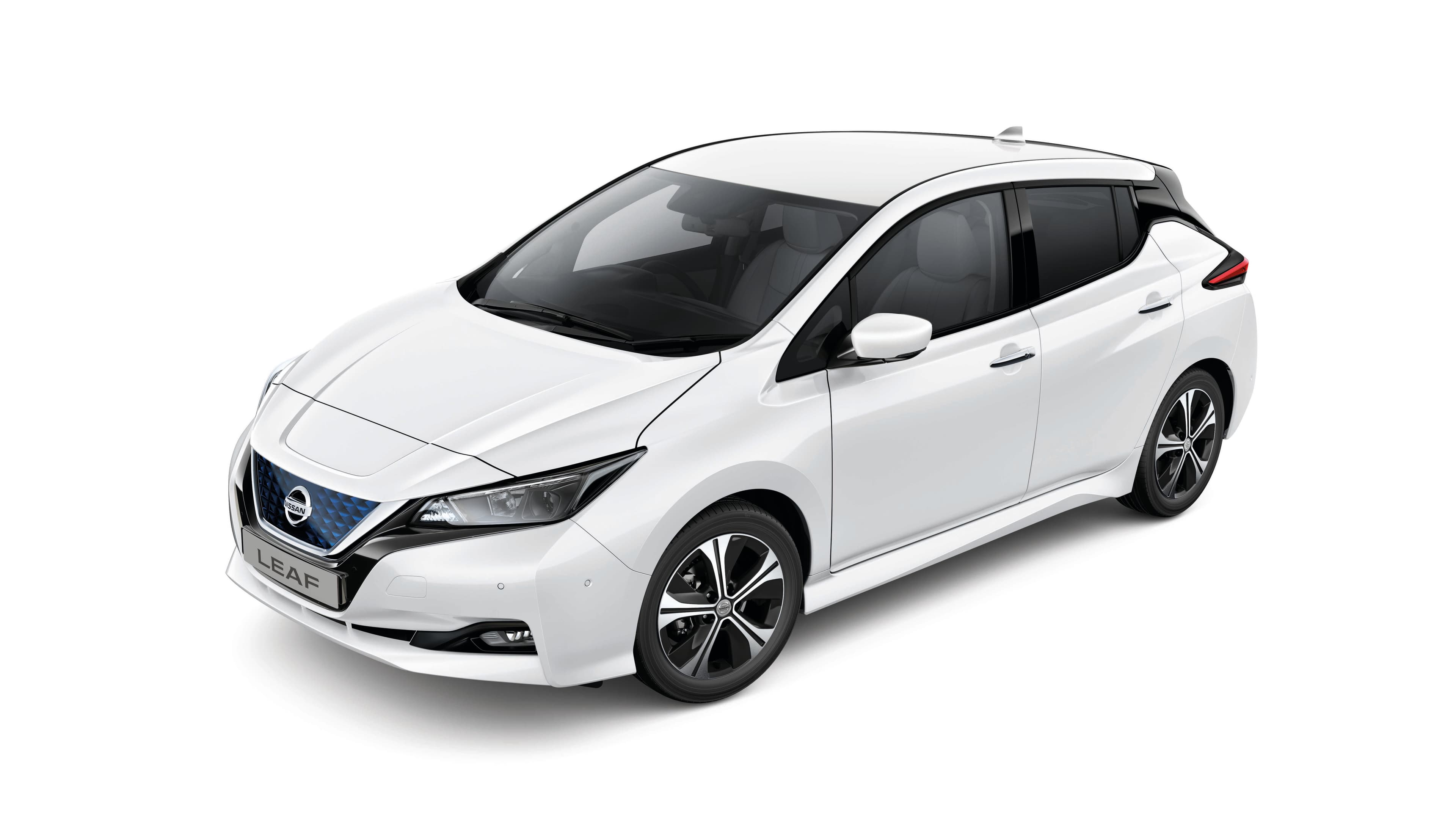 Nissan Leaf gets spec upgrades and lower pricing | DrivingElectric
