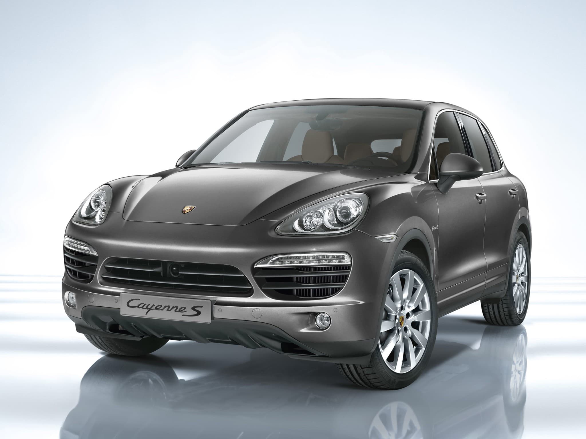 PORSCHE Cayenne S Diesel (958) Specs, Performance & Photos - 2012, 2013 ...