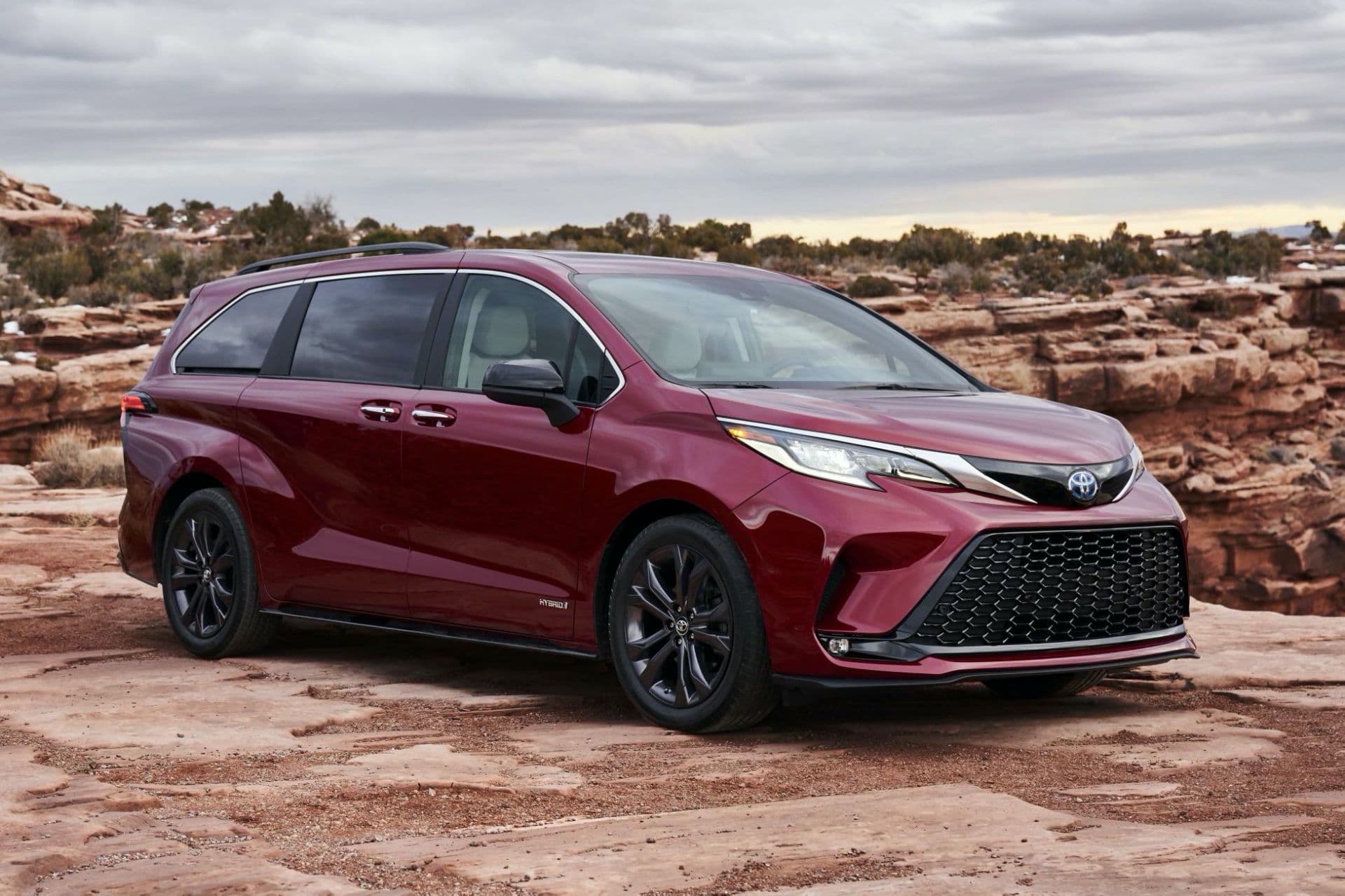 2021 Toyota Sienna Unveiled as Bold New Hybrid Minivan With Available ...