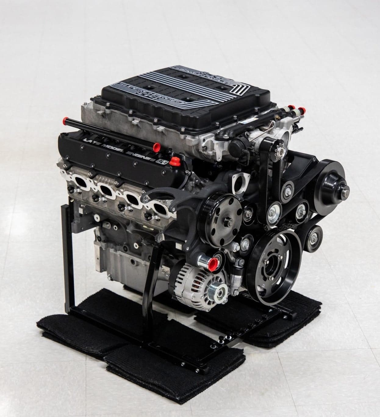 800+ BHP Crate Engine: A Supercharged Chevrolet Performance LT4