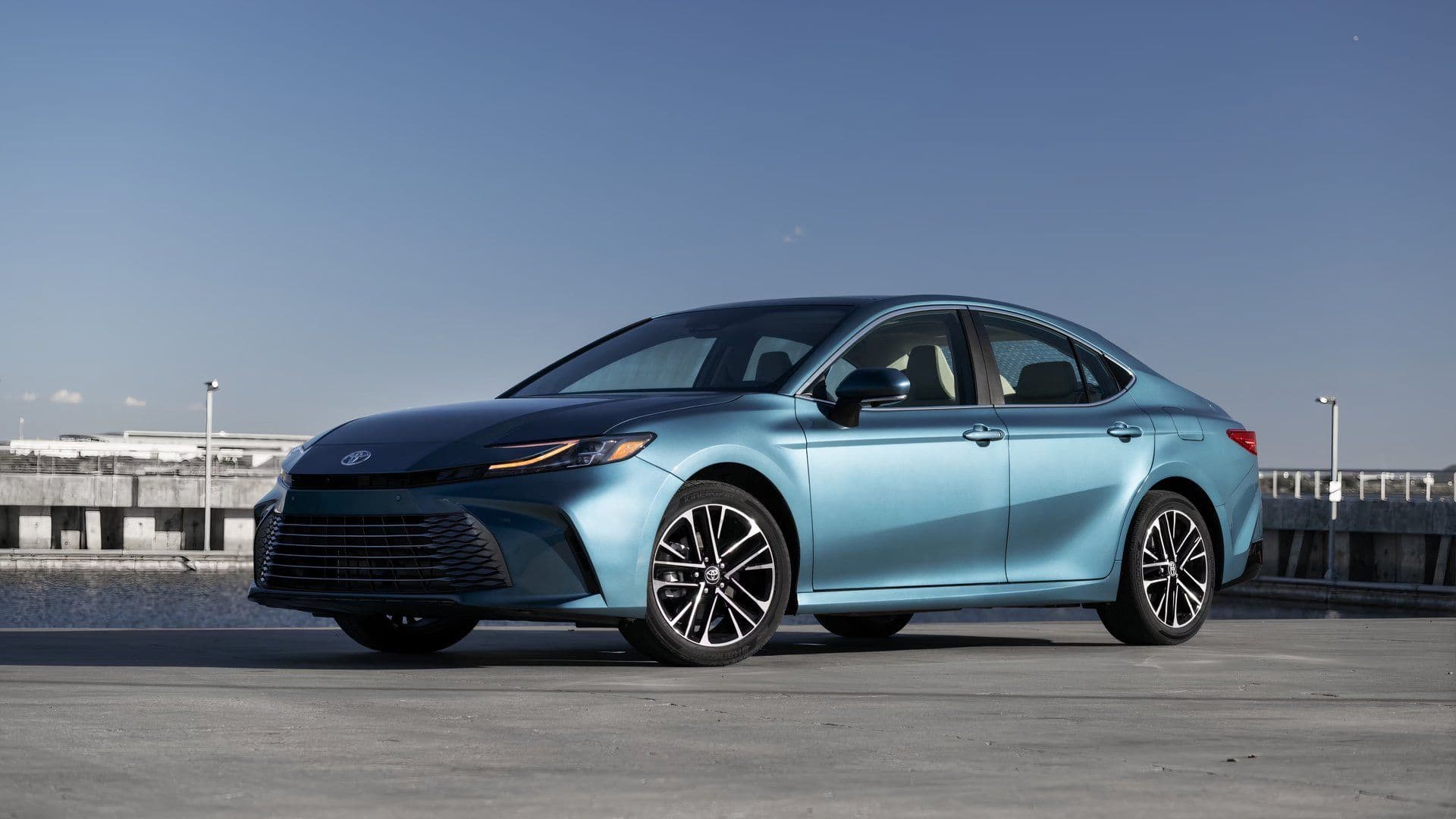 Toyota Camry Hybrid Models 2025