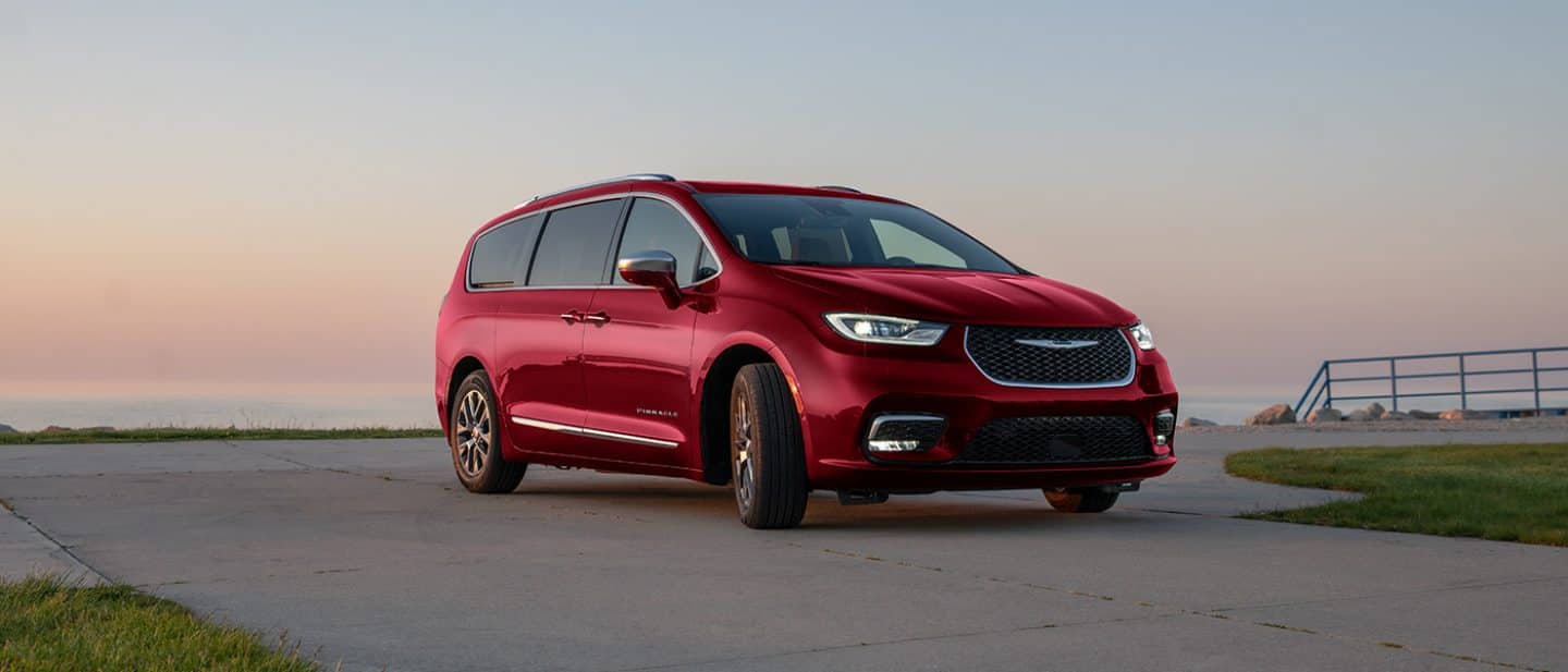 2024 Chrysler Pacifica Hybrid Gallery | Minivan Images